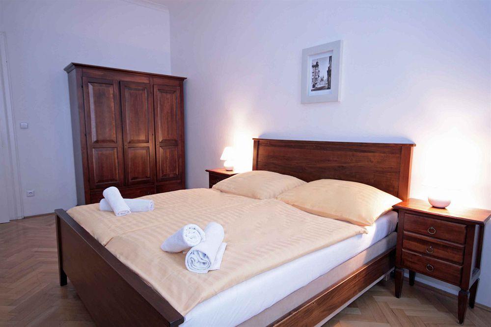 Leo Apartments Old Town Prag Exterior foto