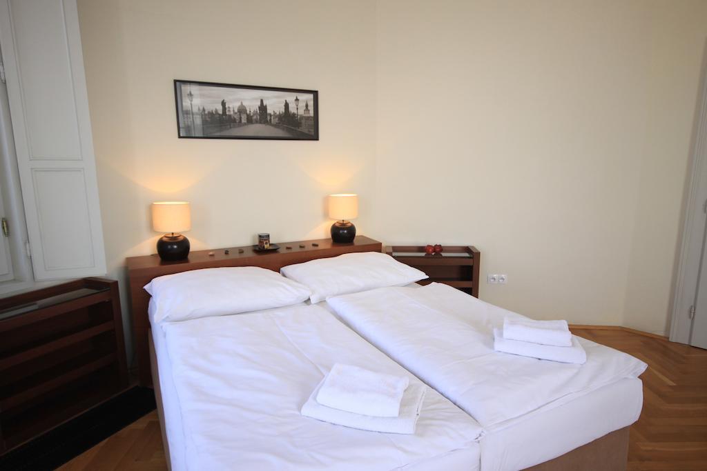 Leo Apartments Old Town Prag Zimmer foto