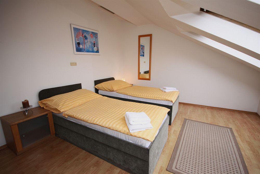 Leo Apartments Old Town Prag Exterior foto