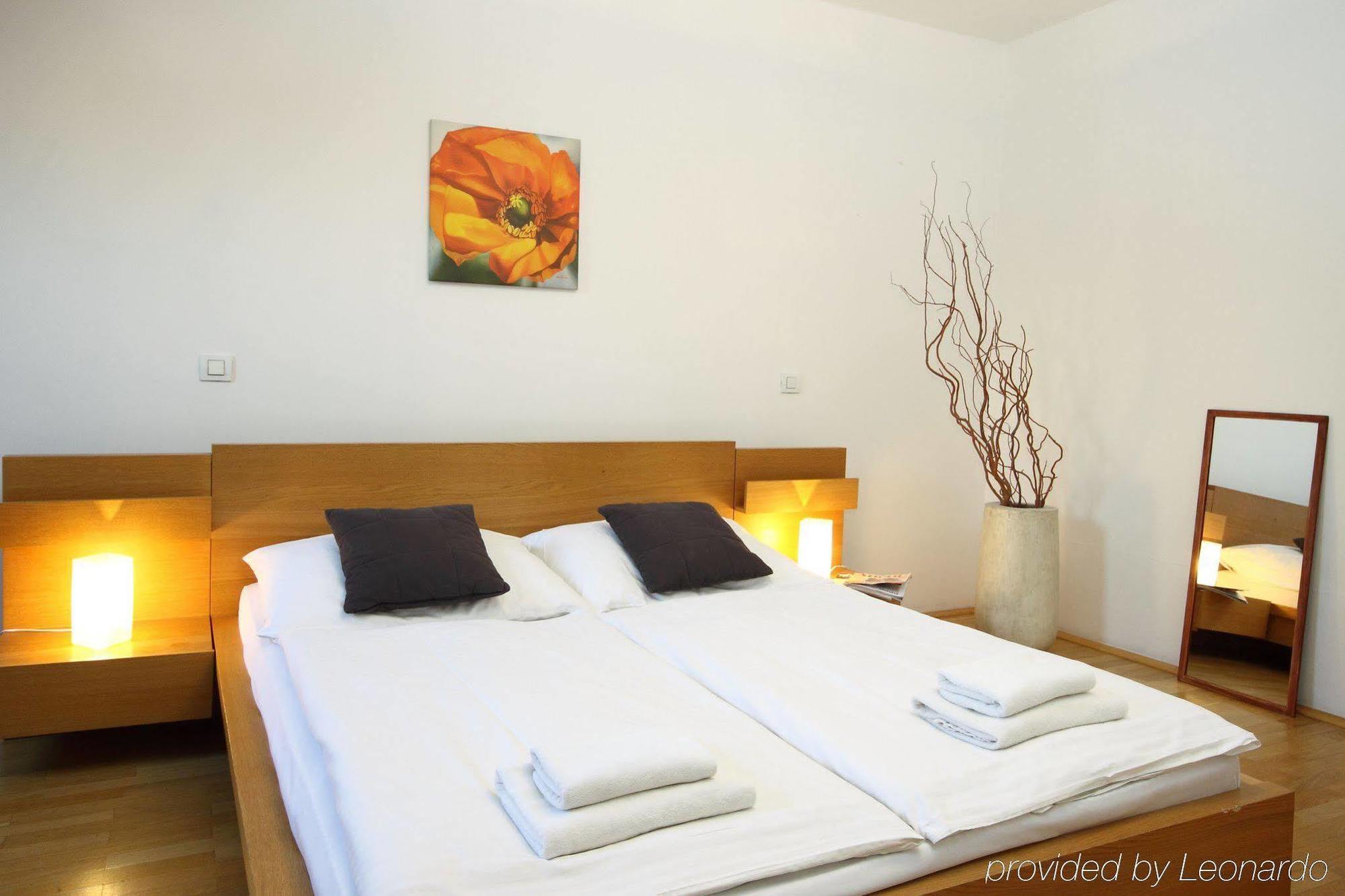 Leo Apartments Old Town Prag Zimmer foto