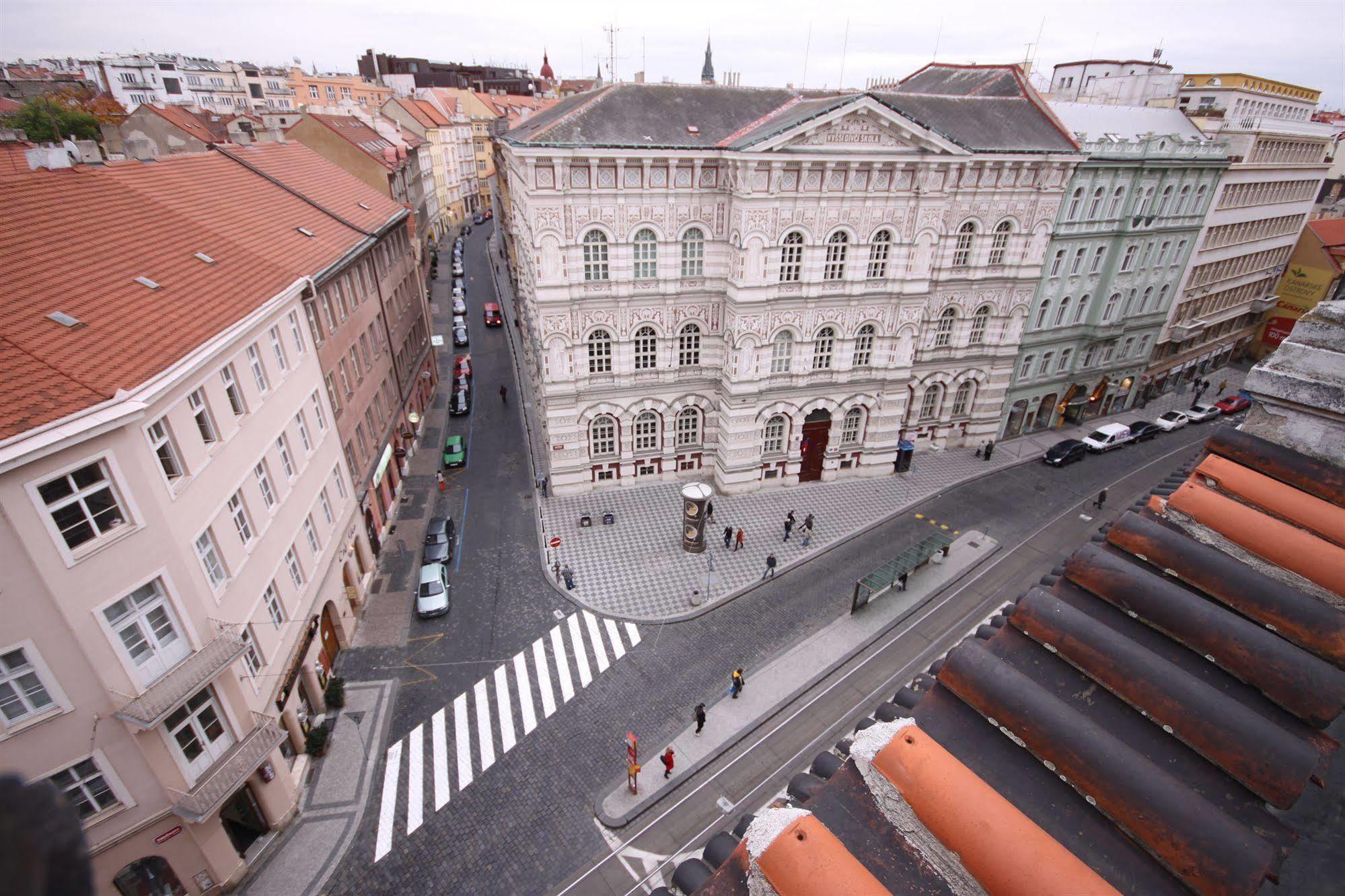 Leo Apartments Old Town Prag Exterior foto