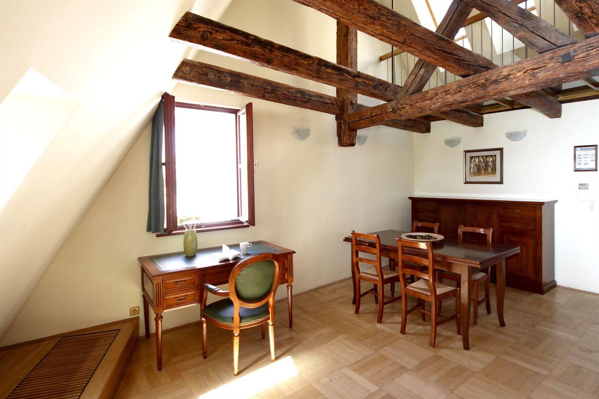 Leo Apartments Old Town Prag Exterior foto